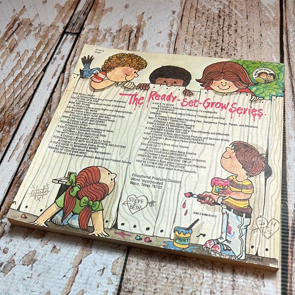 Checking ‘em out and sizing ‘em up: Joy Wilt - Picture 3 of 12